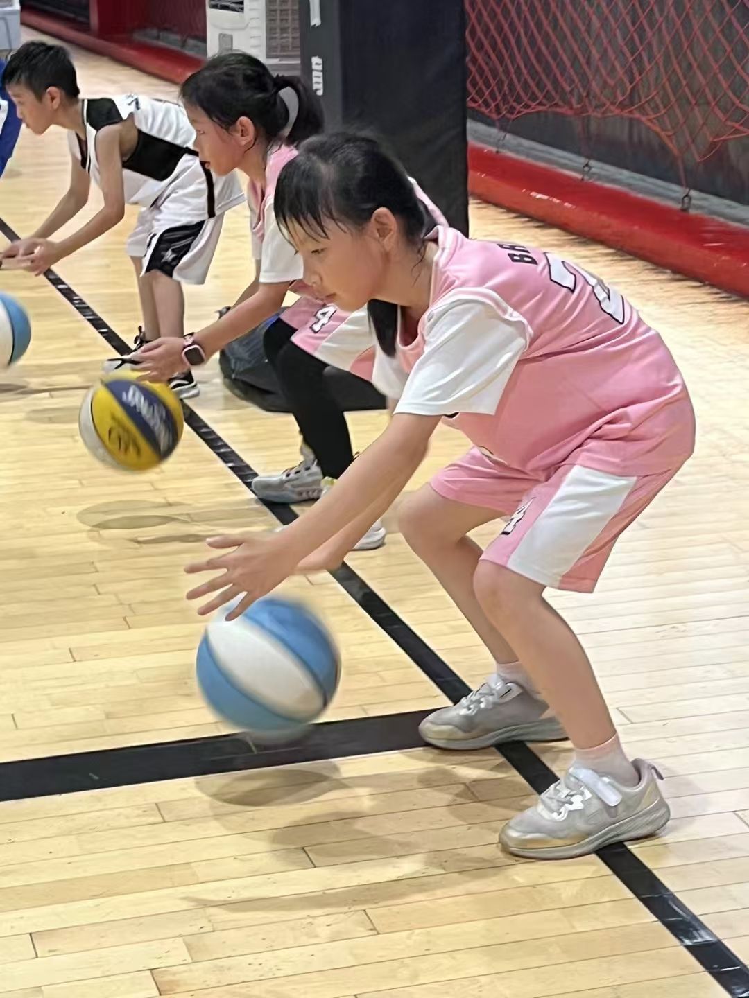 刻苦训练篮球时如何避免受伤的建议_2